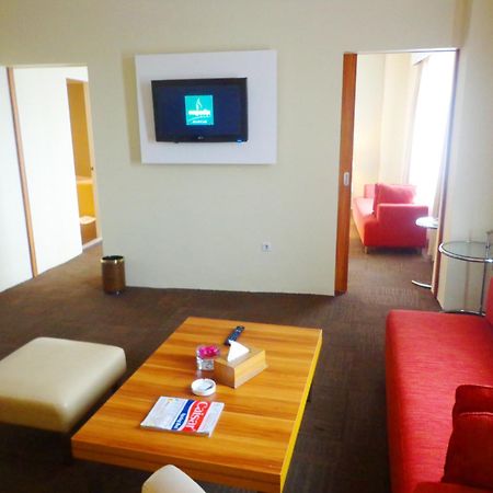 Sapadia Hotel Siantar Pematangsiantar Extérieur photo
